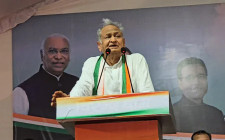 “जयहिंद सभा” में गूंजा तिरंगे का सम्मान और सरकार पर सवाल: बाड़मेर से अशोक गहलोत का बड़ा हमला....