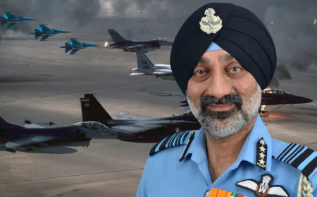 "एयर चीफ मार्शल अमर प्रीत सिंह का सख्त बयान: डिफेंस प्रोजेक्ट्स में देरी पर सवाल, ऑपरेशन सिंदूर की जीत को सराहा"