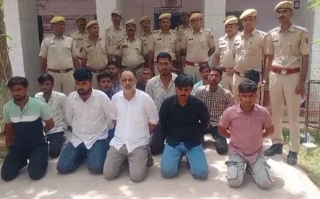 सोशल मीडिया टिप्पणी के बाद भीड़ का थाने पर पत्थराव, 13 गिरफ्तार