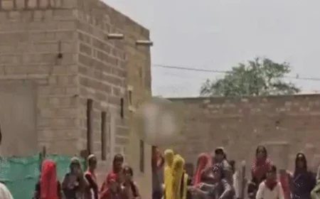 दो समुदायों के बीच छतरी निर्माण पर हिंसक झड़प, पत्थरबाजी में कई घायल