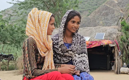 बाड़मेर की झोपड़ियों में बस्ती जिंदगी: गरीबी और उम्मीद के बीच जूझता समुदाय