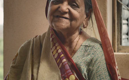 बुजुर्ग महिला से 18.5 लाख की ठगी: दूध ऑर्डर करने की कोशिश में खोई जीवन भर की कमाई