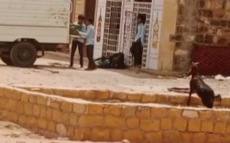 स्कूली बच्चों से उतरवाए जा रहे शराब के कार्टन, वायरल वीडियो ने मचाई खलबली