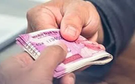 AEN प्रिया झा सहित चार अधिकारी 3.10 लाख की रिश्वत लेते गिरफ्तार