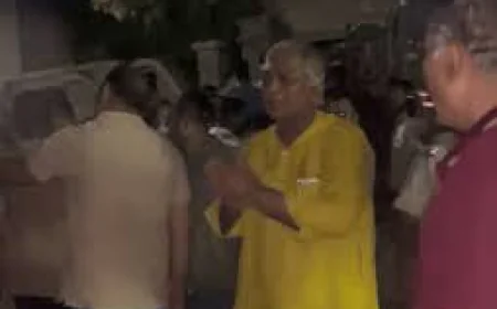 गरबा उत्सव में बेकाबू भीड़, छेड़छाड़ के बाद बवाल और पत्थरबाजी, पुलिसकर्मी घायल