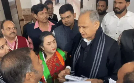 गहलोत का तीखा प्रहार: मुख्य सचिव सुधांश पंत की दिल्ली प्रतिनियुक्ति पर सवाल, बोले- सीएम भजनलाल शर्मा की स्थिति भी ऐसी न हो जाए; वसुंधरा राजे को घर बैठाने पर अफसोस, बीजेपी कार्यक्रमों को इवेंट की तरह चला रही सरकार