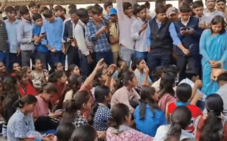 बाड़मेर में जेएनवीयू परीक्षा शुल्क वृद्धि के खिलाफ ABVP का जोरदार प्रदर्शन