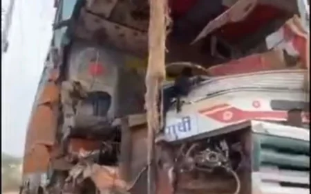 कोटा में भीषण सड़क हादसा: दो ट्रकों की आमने-सामने टक्कर में ड्राइवर की मौत, खलासी गंभीर रूप से घायल
