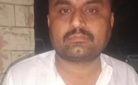 बालोतरा में दो इनामी-वांटेड आरोपियों की गिरफ्तारी: चार साल से फरार मुख्य आरोपी सहित स्विफ्ट कार से पकड़े गए