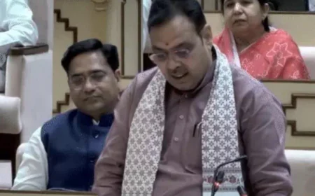 सीएम भजनलाल शर्मा का तीखा पलटवार: कांग्रेस के विधायक मैदान छोड़कर भाग गए, डोटासरा और जूली में नेता प्रतिपक्ष बनने की होड़
