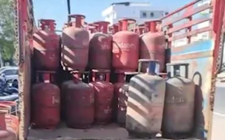राजस्थान में कॉमर्शियल गैस सिलेंडर 2500 रुपये में बिक रहा: हॉस्टल-मैस में खाने का संकट, रेस्टोरेंट-ढाबे बंद होने के कगार पर