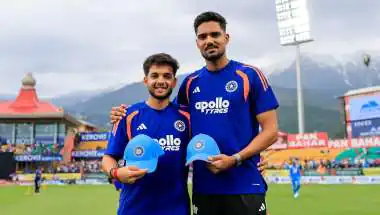 भारत ने अफगानिस्तान के खिलाफ पहले वनडे में टॉस जीता: फील्डिंग का फैसला, गुरनूर और हर्ष का डेब्यू; 25-25 ओवर का मुकाबला