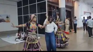 जोधपुर एयरपोर्ट पर यात्रियों का खास अंदाज में स्वागत, ‘यात्री सुविधा दिवस’ पर दिखी राजस्थानी संस्कृति की झलक..