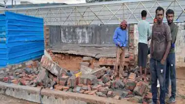 भिवाड़ी में दर्दनाक हादसा: निर्माणाधीन प्लांट में टंकी की दीवार ढही, तीन मासूम भाई-बहनों की मौत