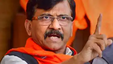 उद्धव ठाकरे को बड़ा झटका! शिवसेना UBT के 6 सांसदों की बगावत से महाराष्ट्र की सियासत में भूचाल..