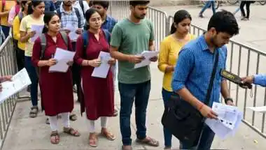 NEET UG परीक्षा को लेकर नई एडवाइजरी जारी: 20 और 21 जून को मेडिकल कॉलेजों में छुट्टियां रद्द, परीक्षा केंद्र पर कड़ा 'ड्रेस कोड' लागू!