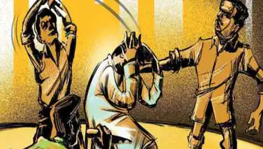 बाड़मेर में आधी रात घर में घुसे बदमाश... बच्चों के साथ सो रही विवाहिता से मारपीट