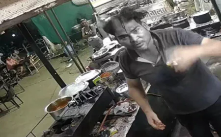 कुर्सी पर बैठने से टोका तो ढाबा कर्मचारी पर हमला, सिर पर आए 22 टांके; CCTV में कैद हुई वारदात