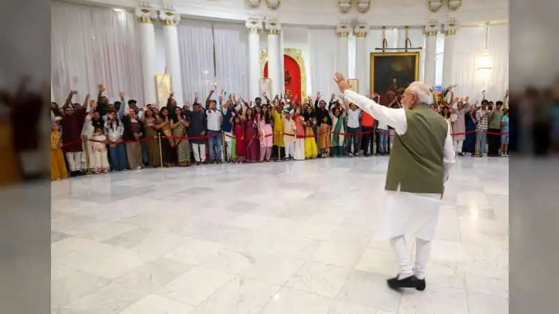 फ्रांस दौरे पर PM मोदी, राफेल डील और AI साझेदारी पर होगी बड़ी चर्चा