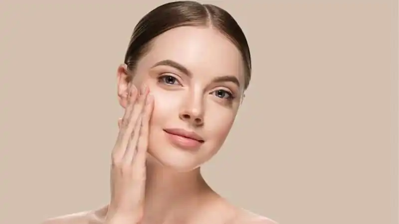 स्किनकेयर रूटीन से बढ़ेगी चेहरे की चमक, मानसिक तनाव भी होगा कम