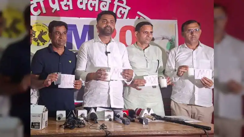 एथेनॉल मिश्रित पेट्रोल के विरोध में 'एम-20 आंदोलन' शुरू: जयपुर के दुग्ध उत्पादकों ने केंद्र सरकार से नीति वापस लेने की मांग की