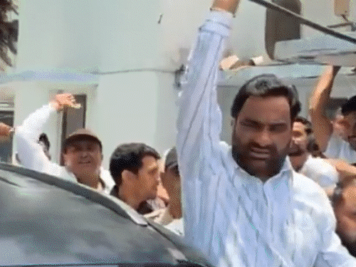 हुंकार रैली में जा रहे लोगों को पुलिस ने रोका, कुम्हेर में नोकझोंक; बेनीवाल समर्थकों के साथ भरतपुर रवाना