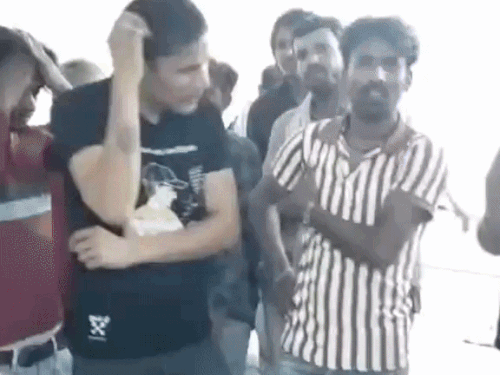 अलवर जिला अस्पताल में हंगामा: गार्ड ने अटेंडेंट की कॉलर पकड़ी, नाइट सुपरवाइजर कमरे में सोता रहा