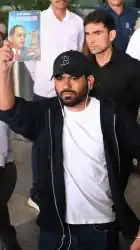 कॉकरोच जनता पार्टी के फाउंडर अभिजीत दीपक को थप्पड़ मारे, कई मोबाइल चोरी... पुलिस ने नहीं दी DJ और रैली की परमिशन