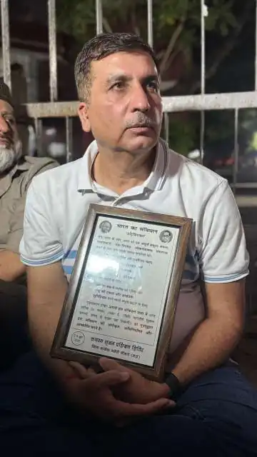 राज्यसभा चुनाव पर मीनाक्षी के समर्थन में प्रदर्शन कर रहे हरीश चौधरी गिरफ्तार