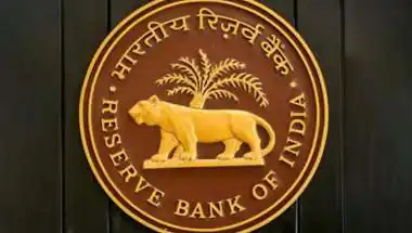 RBI के नए नियम लागू: बैंकों की Mis-selling पर सख्त कार्रवाई, 1 जुलाई से बदले कई वित्तीय नियम