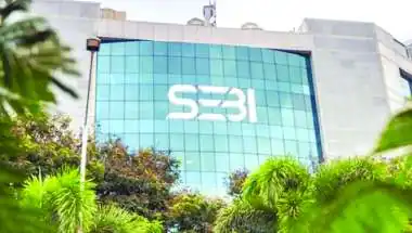 SEBI का बड़ा एक्शन: 'पंप एंड डंप' मामले में 221 कंपनियों और संस्थाओं पर 7 साल का बैन