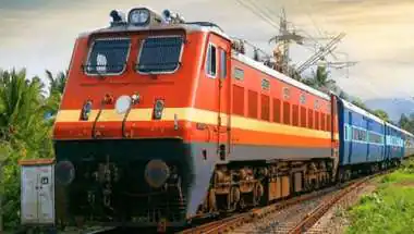 मुंबई में भारी बारिश से रेल यातायात प्रभावित: जयपुर-मुंबई ट्रेन 5 घंटे लेट, कई ट्रेनें रद्द और रूट डायवर्ट