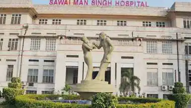 SMS अस्पताल के डॉक्टरों ने जोड़ा युवक का कटा प्राइवेट पार्ट, 40 दिन बाद पूरी तरह स्वस्थ हुआ मरीज