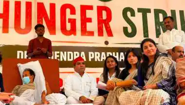 '20 जुलाई को खत्म होगी सोनम वांगचुक की भूख हड़ताल', जंतर-मंतर पहुंचीं डिंपल यादव ने किया बड़ा ऐलान