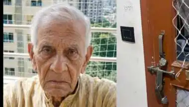 दरवाज़ा बंद था... रिश्ते उससे भी ज़्यादा...आखिरी वक्त में कोई अपना नहीं था!