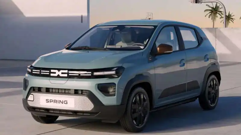 Renault Kwid Facelift Launch: नए डिजाइन और 17 स्टैंडर्ड सेफ्टी फीचर्स के साथ लॉन्च हुई नई क्विड