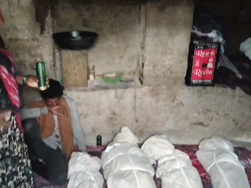 पिता के साथ जली तीन बेटों की चिता, जयपुर ट्रेलर हादसे के बाद राजसमंद गांव में पसरा मातम