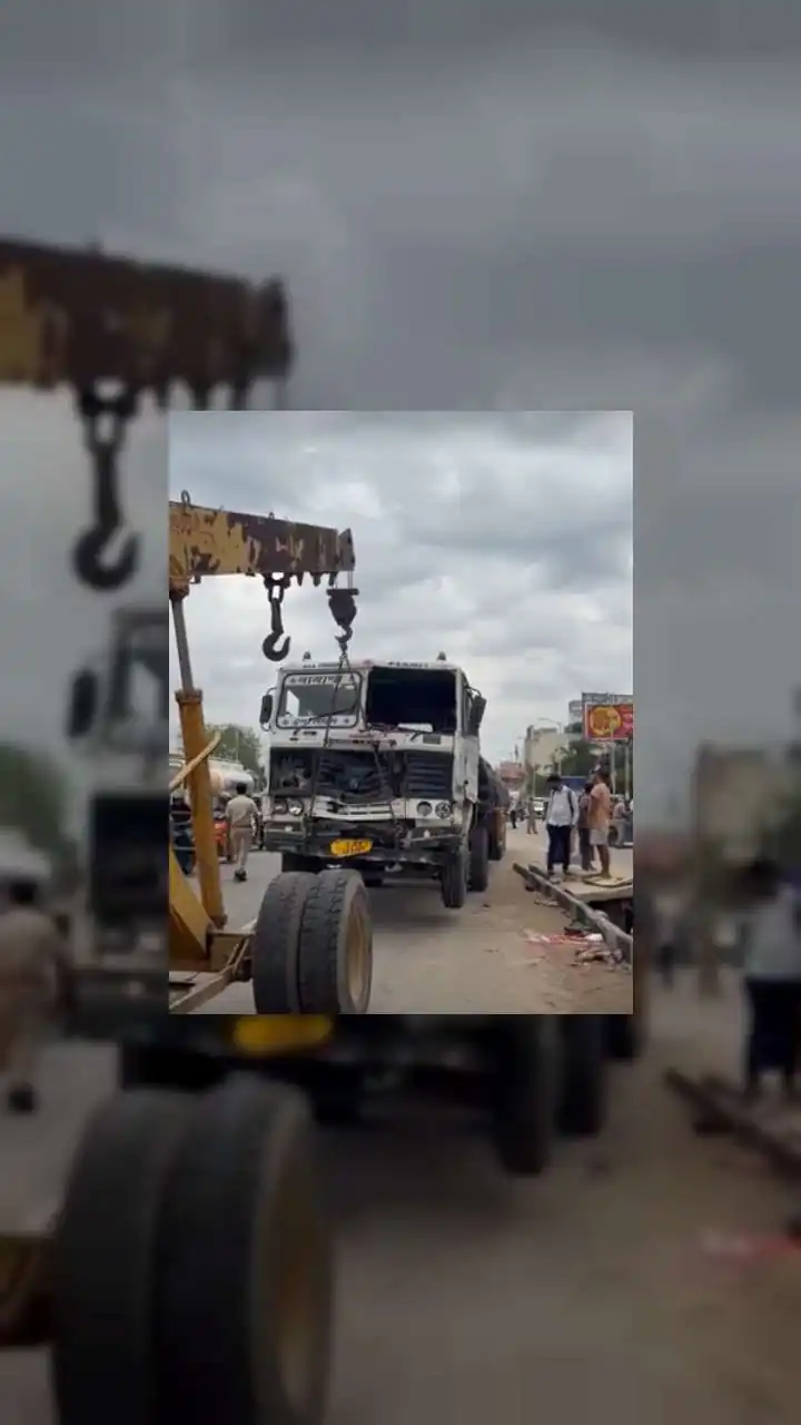 जयपुर हादसा: फुटपाथ पर बैठे परिवार पर चढ़ा ट्रेलर, 3 बच्चों की मौत, माता-पिता जिंदगी की जंग लड़ रहे