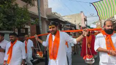 शिव विधायक कावड़िया बने, 400 कावड़िएं संग यात्रा रवाना