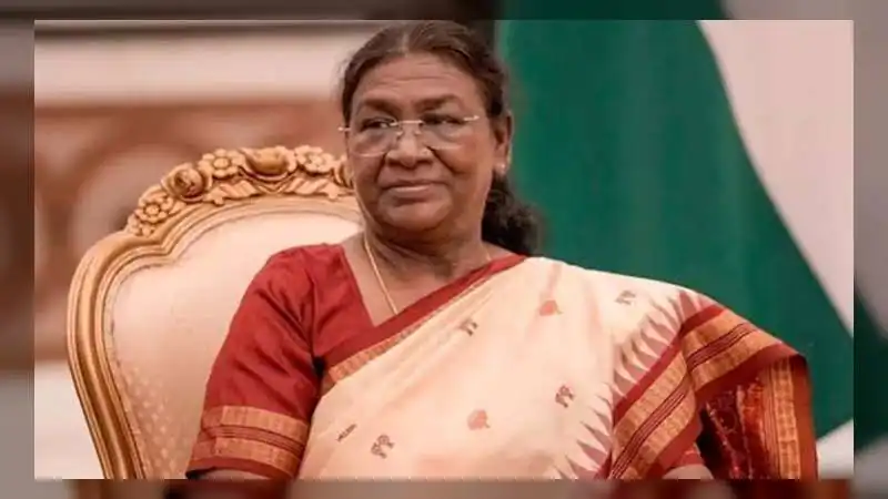 'वंदे मातरम्' पर अब कानून का पहरा, राष्ट्रपति मुर्मू की मंजूरी... जानिए कितनी होगी सजा?