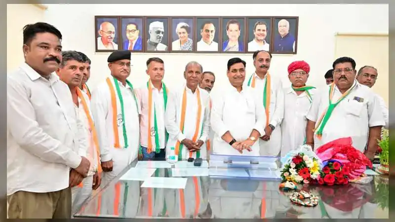 हरीश चौधरी के खिलाफ मेवाराम जैन की शिकायत! सैकड़ों समर्थकों संग जयपुर पहुंचे, अजमेर में 'बाहरी नेता' से नाराजगी