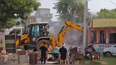 जिस स्कूल से दौड़ा-दौड़ा कर भगाए गए थे CJP नेता, वहां अचानक पहुंचा बुलडोजर; भजनलाल सरकार का बड़ा एक्शन!