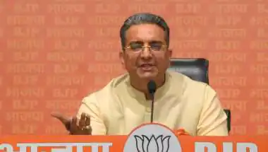 एक फर्जी AI पोस्ट और 2 करोड़ का केस! BJP नेता के इस 'मास्टरस्ट्रोक' से किसकी उड़ी नींद?