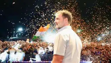 नया 'कास्ट कार्ड' फेल, तो क्या युवाओं पर बेअसर हो रहा है राहुल गांधी का जादू?