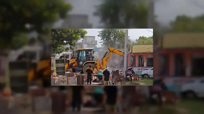 जिस स्कूल से दौड़ा-दौड़ा कर भगाए गए थे CJP नेता, वहां अचानक पहुंचा बुलडोजर; भजनलाल सरकार का बड़ा एक्शन!