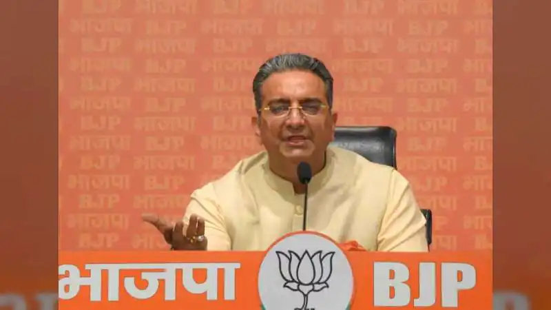 एक फर्जी AI पोस्ट और 2 करोड़ का केस! BJP नेता के इस 'मास्टरस्ट्रोक' से किसकी उड़ी नींद?