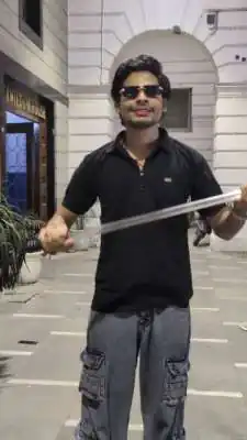 "मेरे बड़े राजनीतिक लिंक हैं..." पॉडकास्ट में कबूलनामे के बाद नपे स्वतंत्र भारद्वाज, छुट्टी के दिन जज के घर लगी अदालत; 24 घंटे में कैसे पलटा पूरा केस?