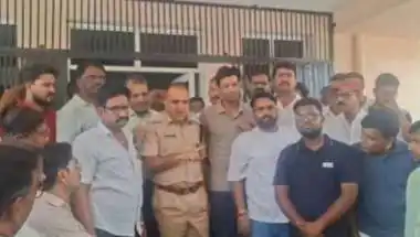 थाने में RSS प्रचारक के उतारे कपड़े, बेरहमी से पीटकर किया बेहोश; SHO समेत 6 पुलिसकर्मी सस्पेंड