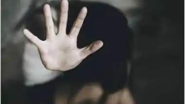 तेरी आंखें बहुत खूबसूरत हैं...', छात्राओं से अश्लीलता करने वाले प्रोफेसर की इंस्टाग्राम चैट लीक, गिरफ्तार