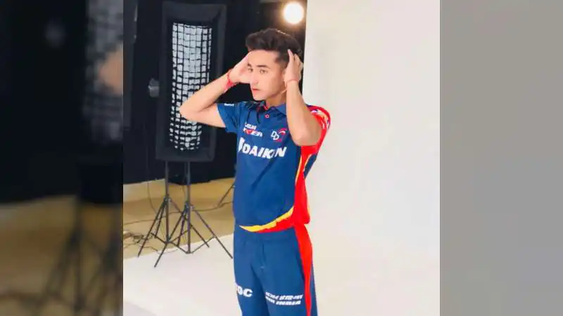 "मैदान पर 'सीरियस' रहने वाले इस बल्लेबाज को कौन हंसाता है? साथी खिलाड़ी ने खोल दिया राज!"